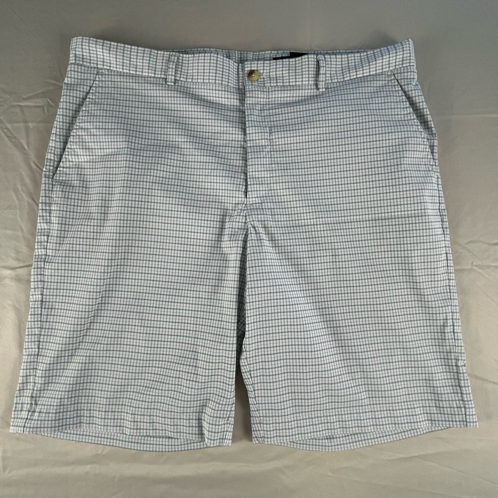 Greg Norman Golf Shorts Mens Size 38 Plaid Pockets Shark Logo